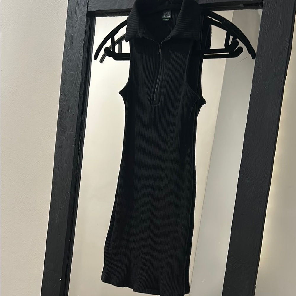 Sleeveless Black Dress